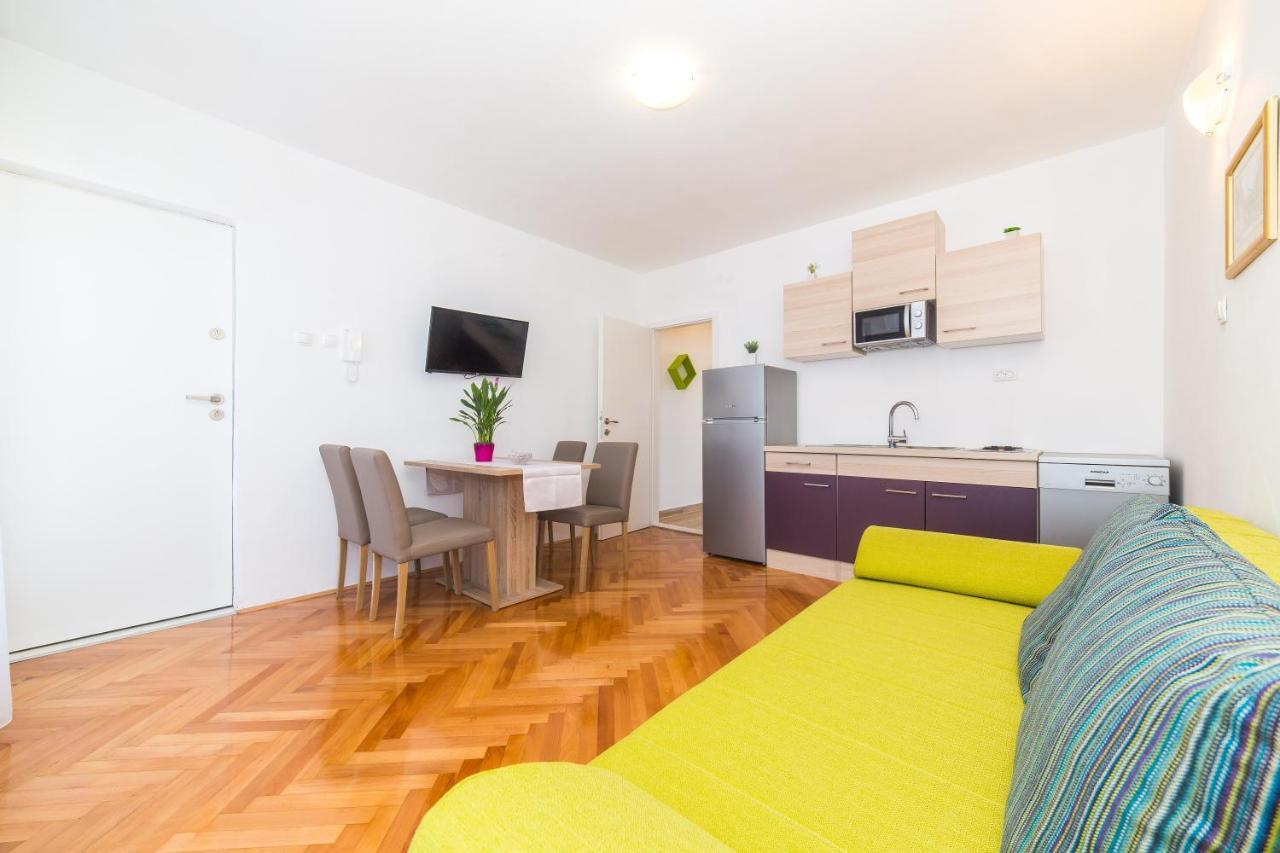 Apartman Dodo Apartment สปลิท ภายนอก รูปภาพ