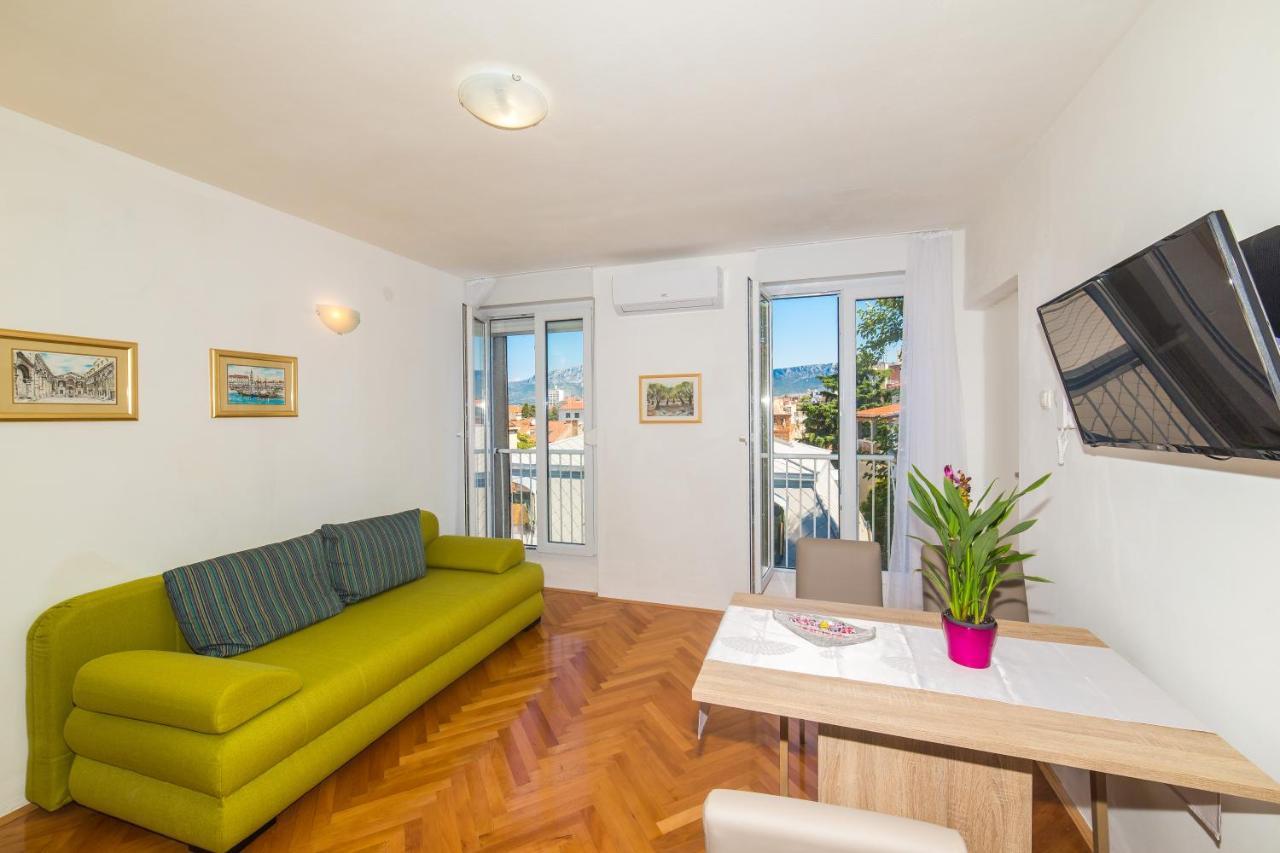 Apartman Dodo Apartment สปลิท ภายนอก รูปภาพ